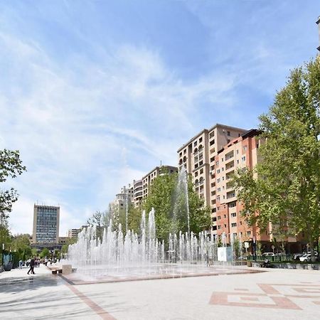 74/3New Building In The Center Of The Capital Apartment Yerevan Ngoại thất bức ảnh