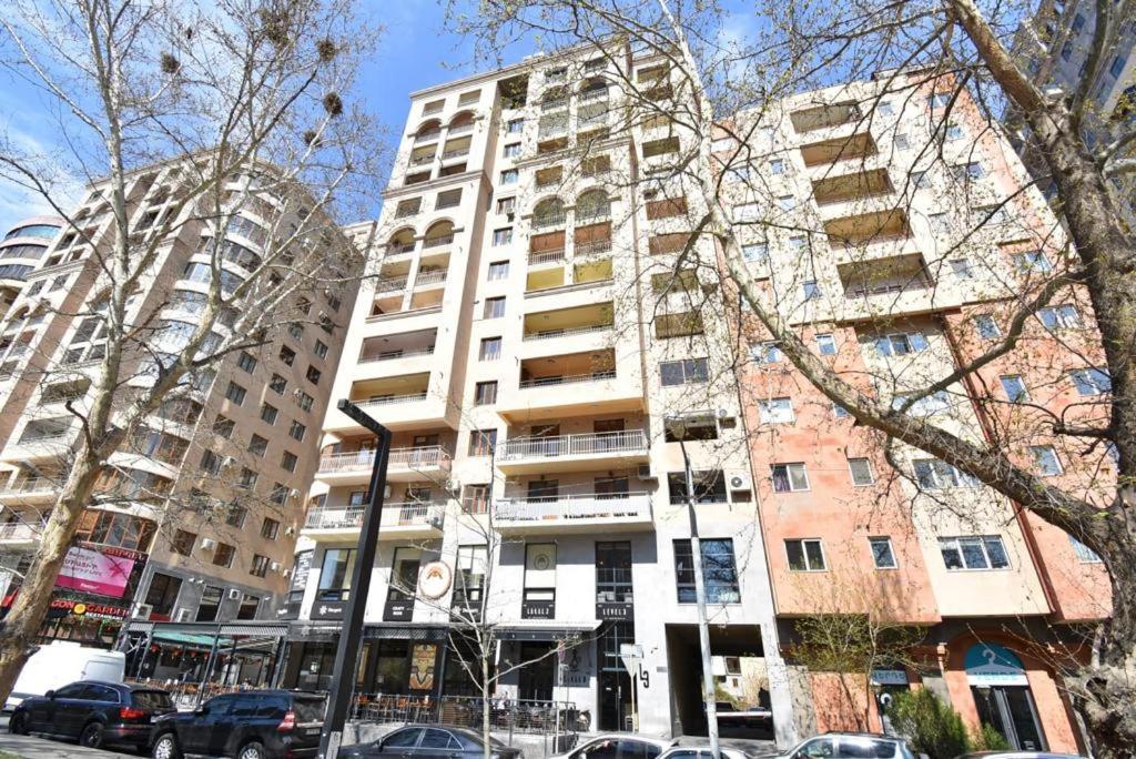 74/3New Building In The Center Of The Capital Apartment Yerevan Ngoại thất bức ảnh