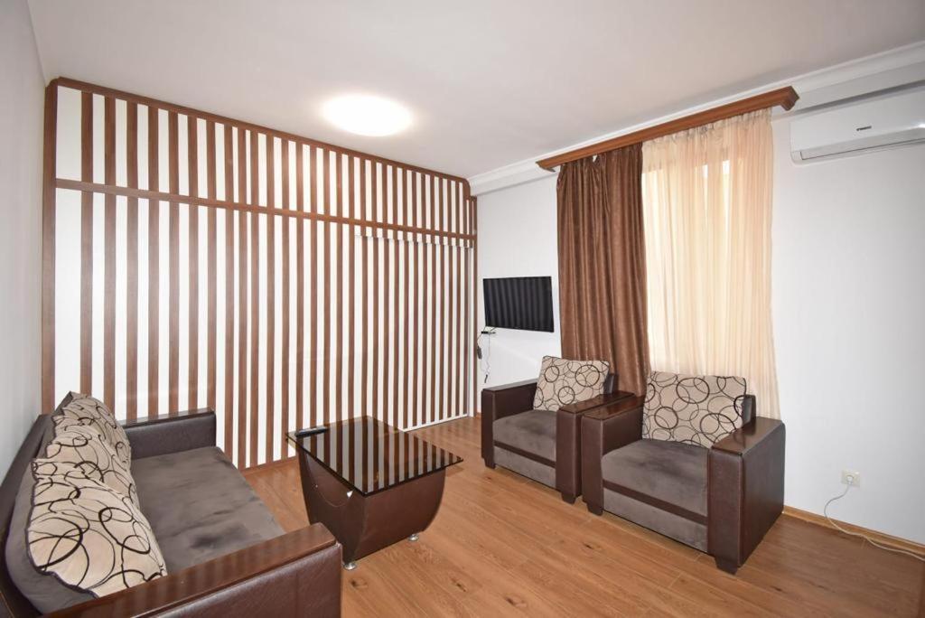 74/3New Building In The Center Of The Capital Apartment Yerevan Ngoại thất bức ảnh
